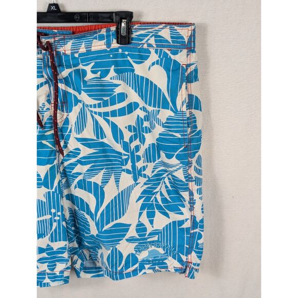 Tommy Bahama Relax Hawaiian Bathing Suit Swim Trunks Men's Size 2XL/XXL - Picture 3 of 10
